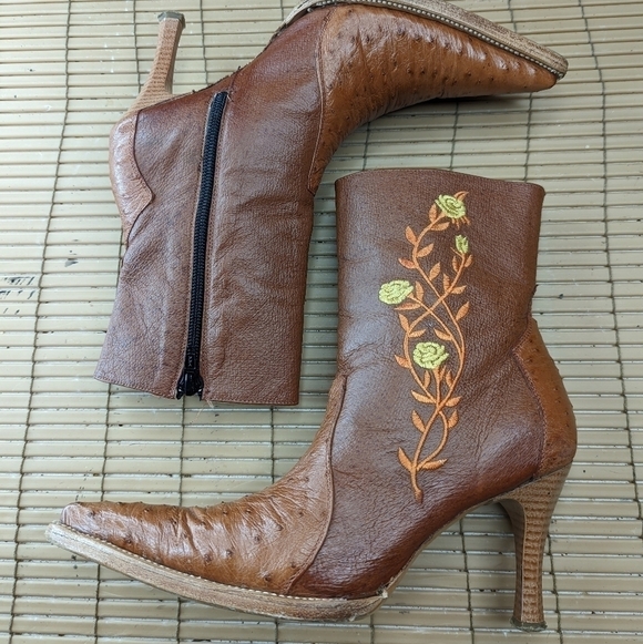 Lagarto Floral Embroidered Ostrich Cognac brown Leather side Zip Pointed Toe 3" - Picture 5 of 10
